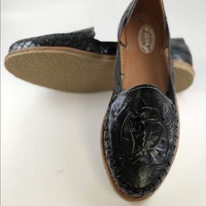 Women’s Hurache Black Leather Rose Sandal 9